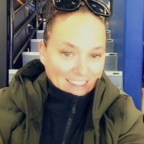 Meet your Posher, Erin - Picture 6 of 16